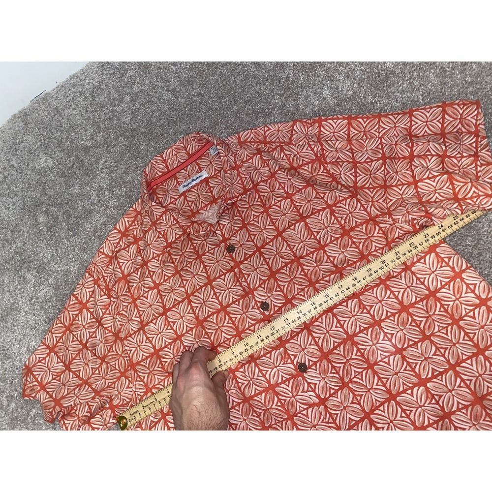 Tommy Bahama 100% Silk Button Up Large Hawaiian/Floral Camp Red Geometric Shirt - Picture 6 of 9